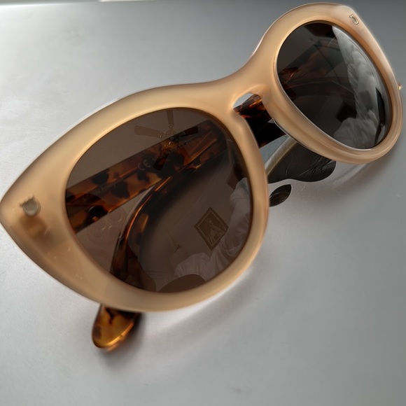 Salvatore Ferragamo - Picture 5 of 10